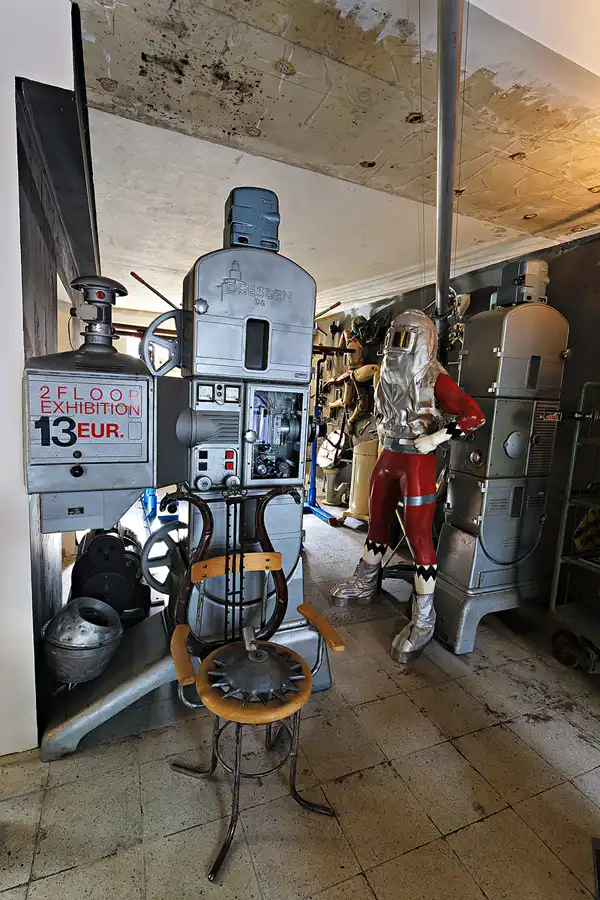 012 | 2025 | Berlin | Designpanoptikum – Surreales Museum für industrielle Objekte | © carsten riede fotografie