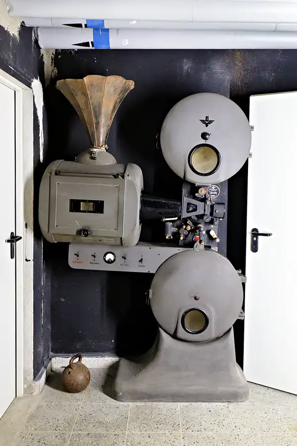 027 | 2025 | Berlin | Designpanoptikum – Surreales Museum für industrielle Objekte | © carsten riede fotografie