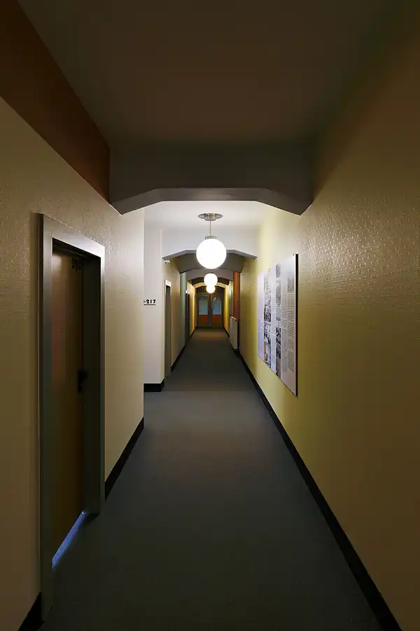 028 | 2025 | Probstzella | Haus des Volkes – Das Bauhaushotel | © carsten riede fotografie