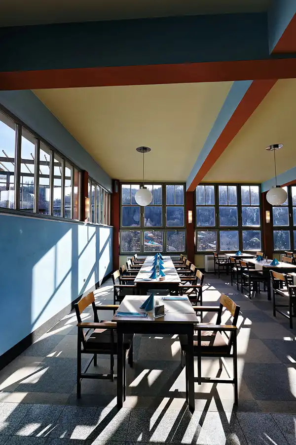 038 | 2025 | Probstzella | Haus des Volkes – Das Bauhaushotel | © carsten riede fotografie