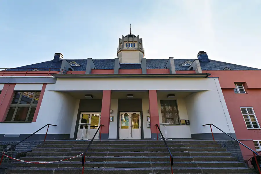 082 | 2025 | Probstzella | Haus des Volkes – Das Bauhaushotel | © carsten riede fotografie