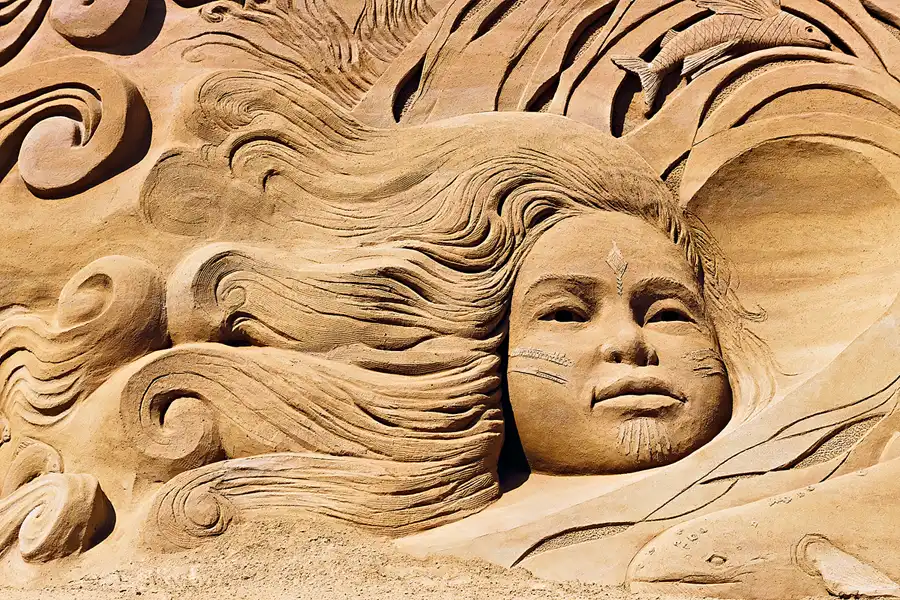 004 | 2025 | Sondervig | Sandskulptur Sondervig | © carsten riede fotografie