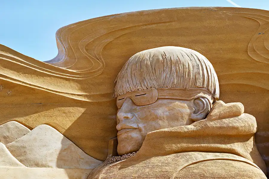 018 | 2025 | Sondervig | Sandskulptur Sondervig | © carsten riede fotografie