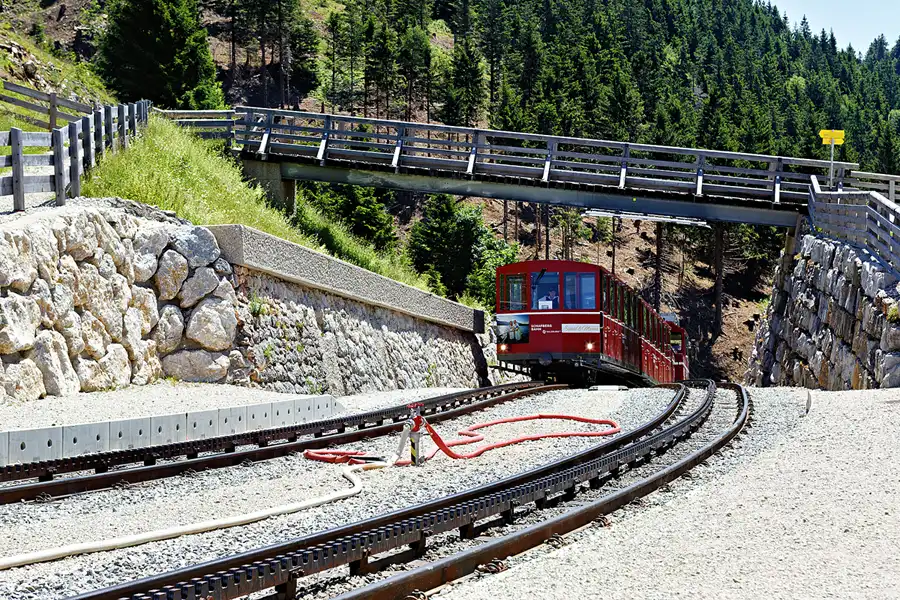 010 | 2025 | SchafbergBahn | © carsten riede fotografie