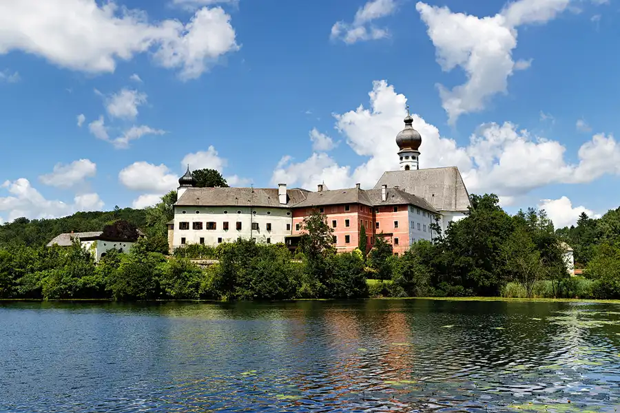041 | 2025 | Anger | Kloster Höglwörth | © carsten riede fotografie