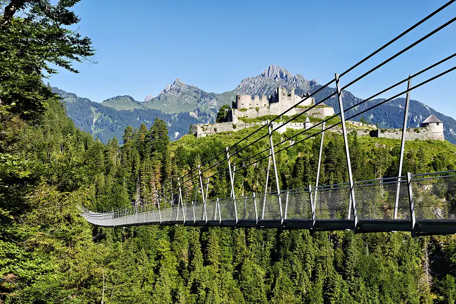 018 | 2025 | Reutte | highline179 + Burgruine Ehrenberg | © carsten riede fotografie