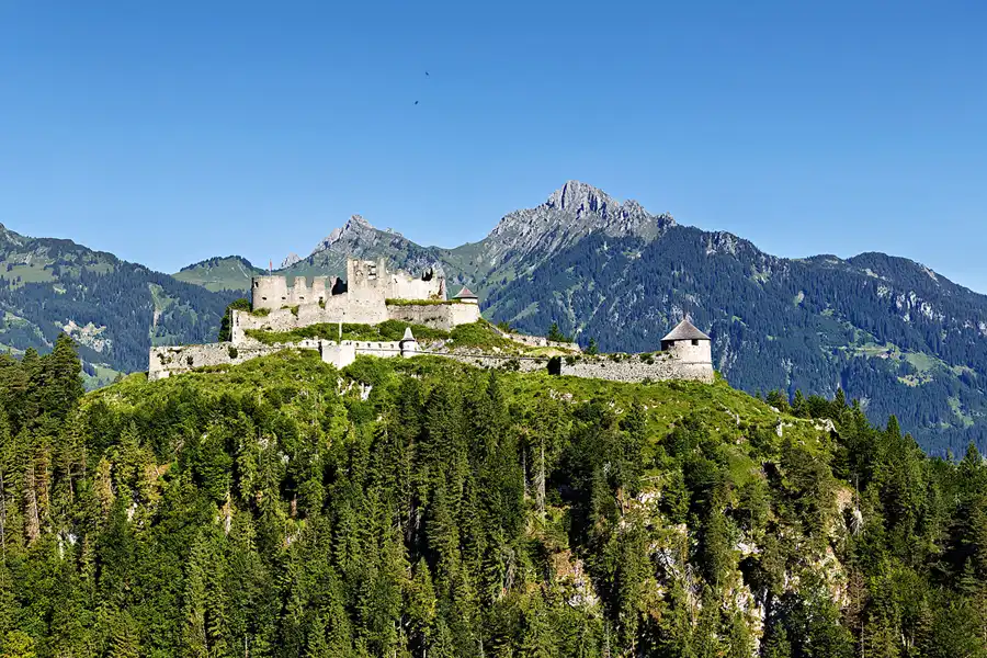 021 | 2025 | Reutte | Burgruine Ehrenberg | © carsten riede fotografie