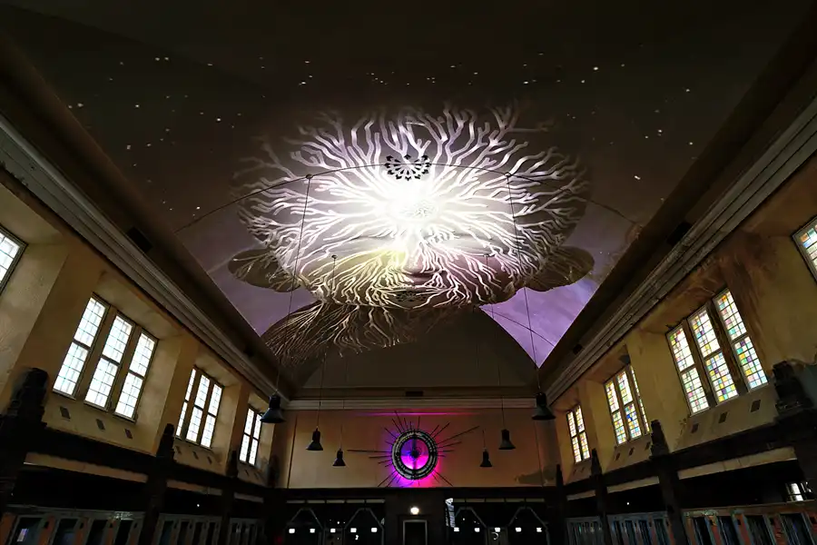 042 | 2025 | Berlin | Stadtbad Lichtenberg – Hubertusbad – The Exhibition Stadtbad Reloaded Beyond | © carsten riede fotografie