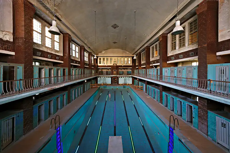 043 | 2025 | Berlin | Stadtbad Lichtenberg – Hubertusbad – The Exhibition Stadtbad Reloaded Beyond | © carsten riede fotografie
