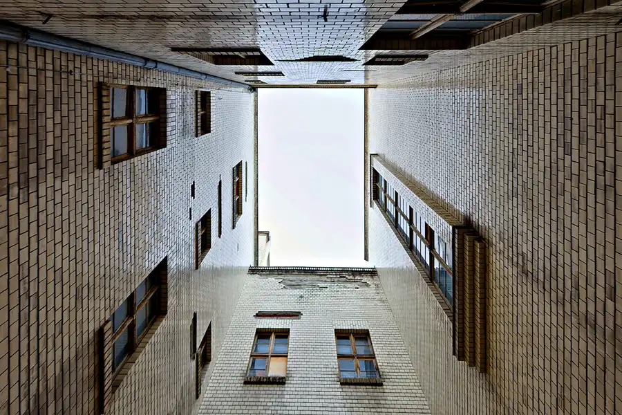 049 | 2025 | Berlin | Stadtbad Lichtenberg – Hubertusbad – The Exhibition Stadtbad Reloaded Beyond | © carsten riede fotografie