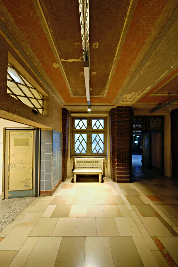 004 | 2025 | Berlin | Stadtbad Lichtenberg – Hubertusbad – The Exhibition Stadtbad Reloaded Beyond | © carsten riede fotografie