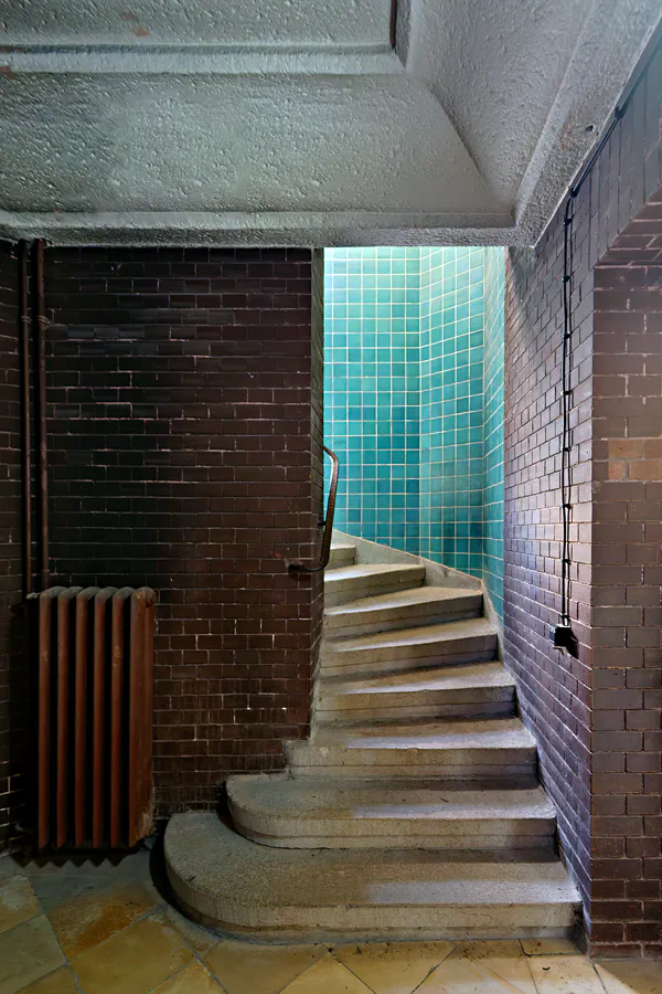 023 | 2025 | Berlin | Stadtbad Lichtenberg – Hubertusbad – The Exhibition Stadtbad Reloaded Beyond | © carsten riede fotografie