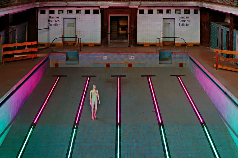 044 | 2025 | Berlin | Stadtbad Lichtenberg – Hubertusbad – The Exhibition Stadtbad Reloaded Beyond | © carsten riede fotografie