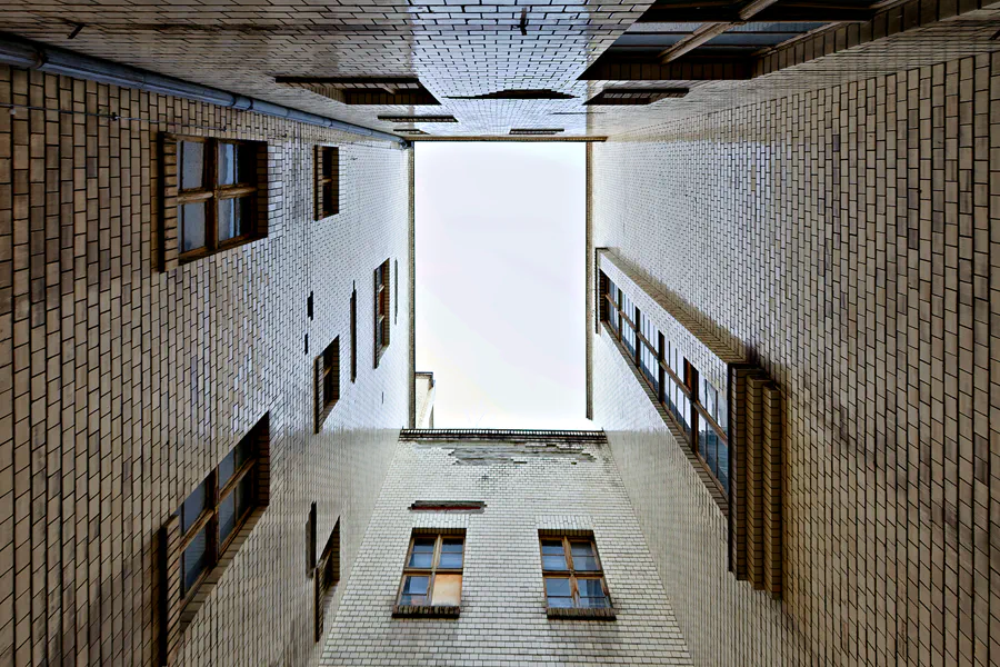 049 | 2025 | Berlin | Stadtbad Lichtenberg – Hubertusbad – The Exhibition Stadtbad Reloaded Beyond | © carsten riede fotografie