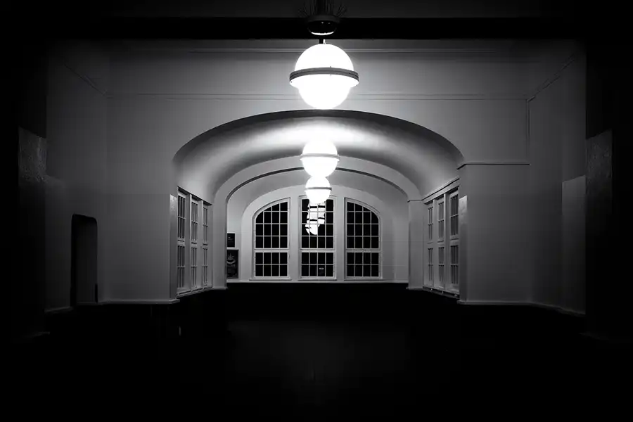 098 | 2025 | Berlin | S-Bahnhof Olympiastadion | © carsten riede fotografie