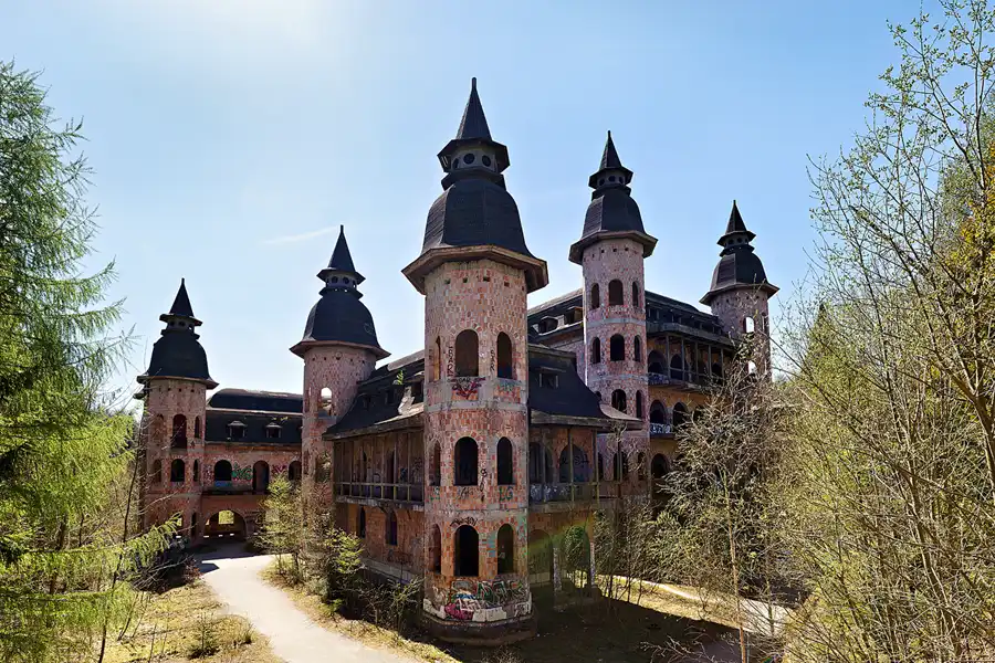 002 | 2026 | Łapalice | Zamek w Łapalicach | © carsten riede fotografie