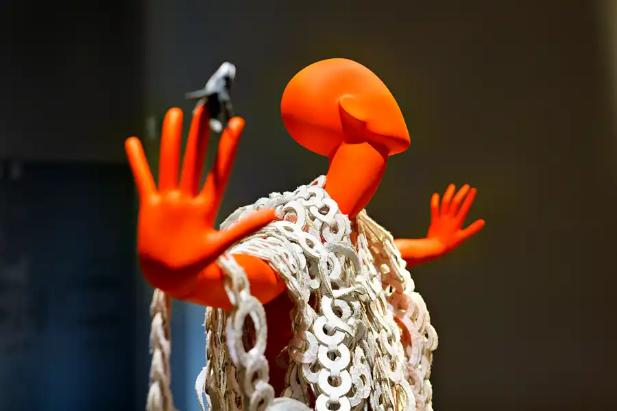 013 | 2026 | Singen | MAC Museum Art & Cars – Ausstellung 'Birds Of Paradise' | © carsten riede fotografie
