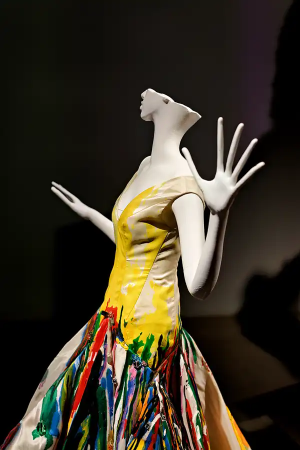 022 | 2026 | Singen | MAC Museum Art & Cars – Ausstellung 'Birds Of Paradise' | © carsten riede fotografie