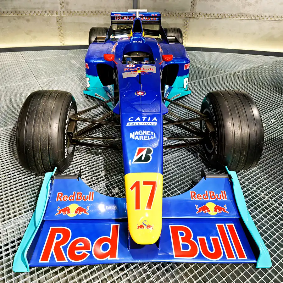 043 | 2026 | Romanshorn | autobau erlebniswelt – Sauber-Petronas C19 (2000) | © carsten riede fotografie