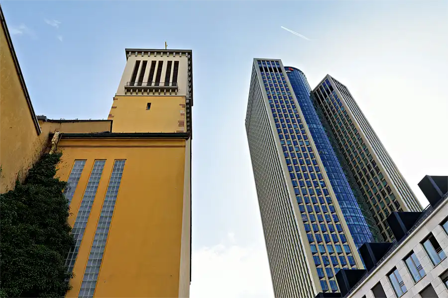 049 | 2026 | Frankfurt am Main | © carsten riede fotografie
