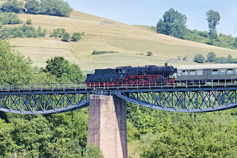 052 | 2026 | Blumberg | Talübergang Fützen – Sauschwänzlebahn | © carsten riede fotografie