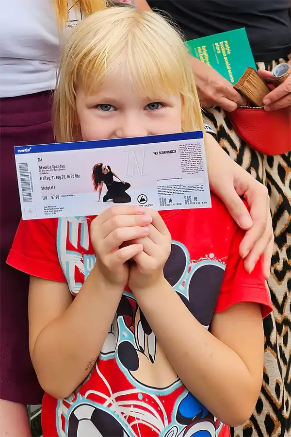 020 | 2026 | Berlin | ZAZ-Concert Zitadelle Spandau | © carsten riede fotografie
