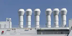 2011 | ROSTOCK | HAFENRUNDFAHRT – WERFTANLAGEN | © carsten riede fotografie