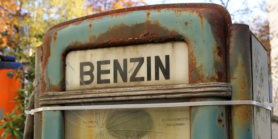 2014 | BERLIN | EINMAL VOLLTANKEN, BITTE ! | © carsten riede fotografie