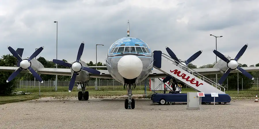 2019 | BUDAPEST | MALEV AEROPARK | © carsten riede fotografie