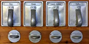 2022 | AIDHAUSEN – OT FRIESENHAUSEN | DORNRÖSCHENSCHLAF – DER KOLONIALWARENLADEN VON 1976 | © carsten riede fotografie