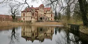 2023 | GÓRA | PAŁAC III | © carsten riede fotografie