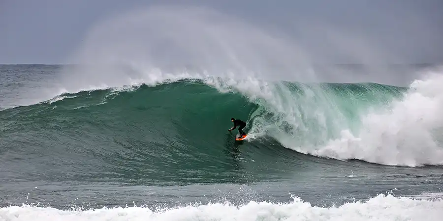 2023 | NAZARÉ | BIG WAVES UP TO 4 METERS | © carsten riede fotografie