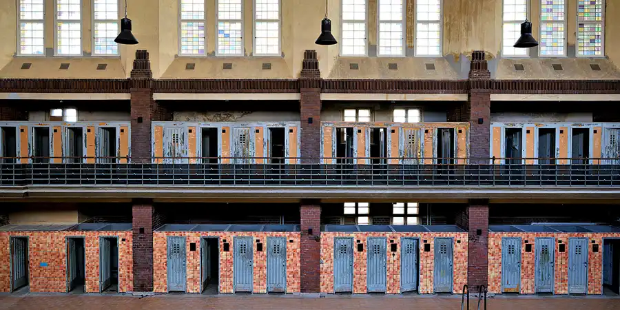 2024 | BERLIN | DIE BADE- UND SCHWIMMANSTALT | © carsten riede fotografie