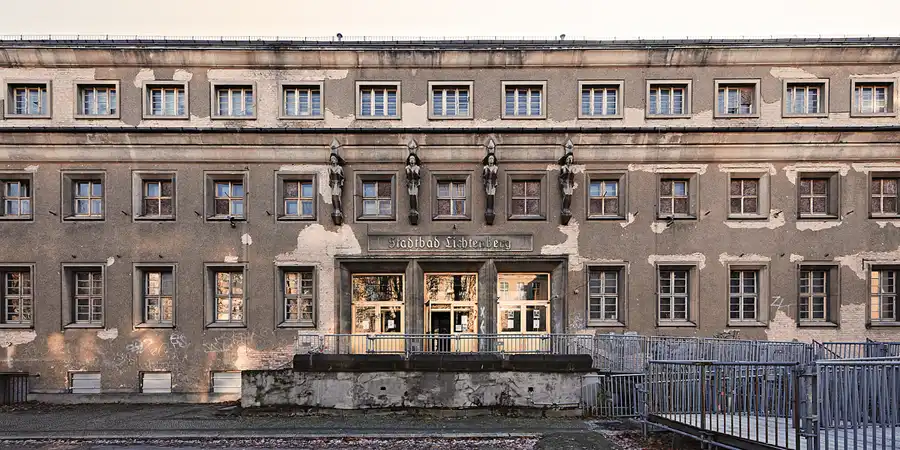 2025 | BERLIN | LOST PLACE MEETS DIGITAL ART 2.11 | © carsten riede fotografie